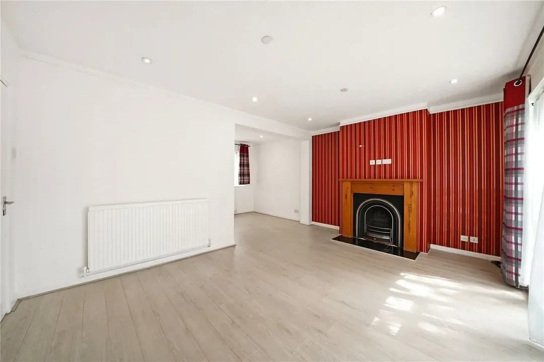 3 bed house to rent — Westbere Road, Cricklewood, London, NW2