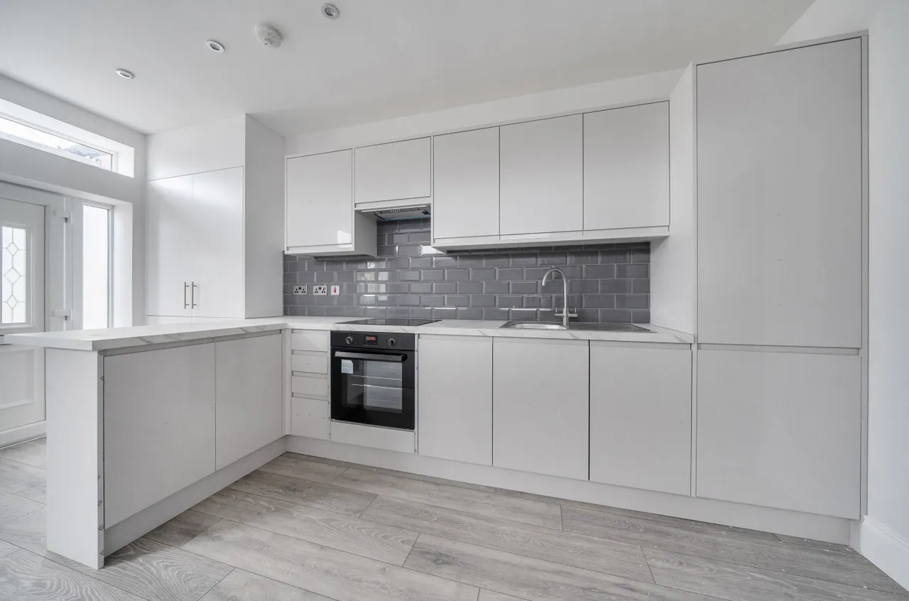 Pickford Lane, Bexleyheath, DA7, photo 17