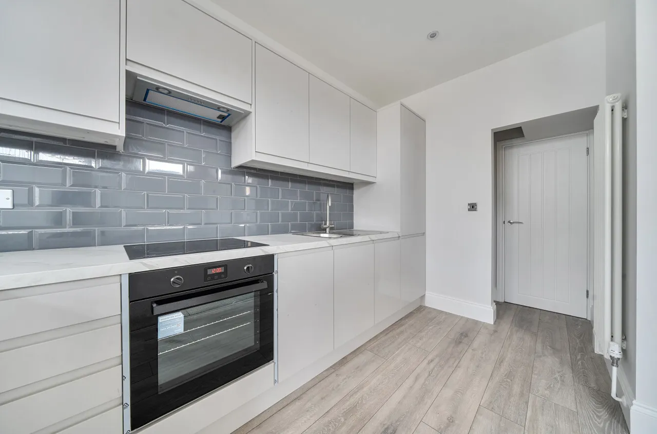 Pickford Lane, Bexleyheath, DA7, photo 15