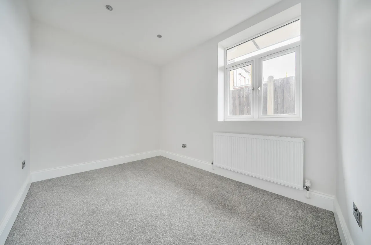 Pickford Lane, Bexleyheath, DA7, photo 3