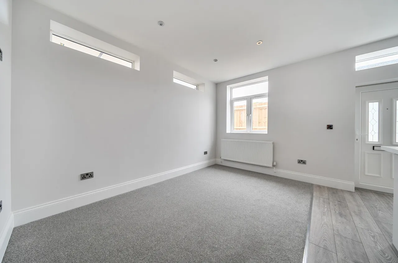 Pickford Lane, Bexleyheath, DA7, photo 18