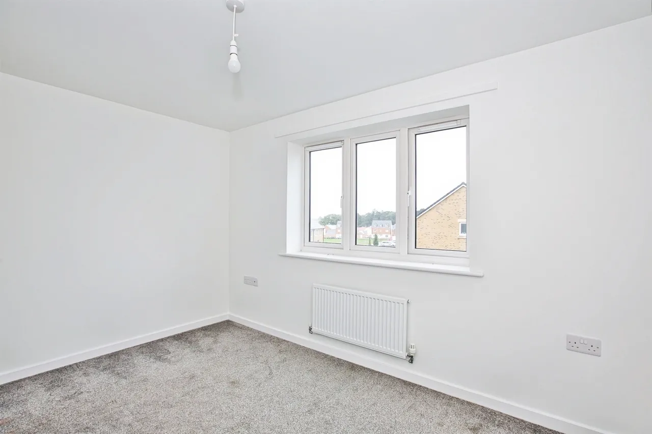 Pipit Way, Houndstone, Yeovil, photo 9
