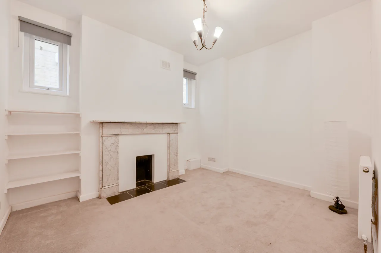 Flat G1, 12 Grange Park, London, photo 12