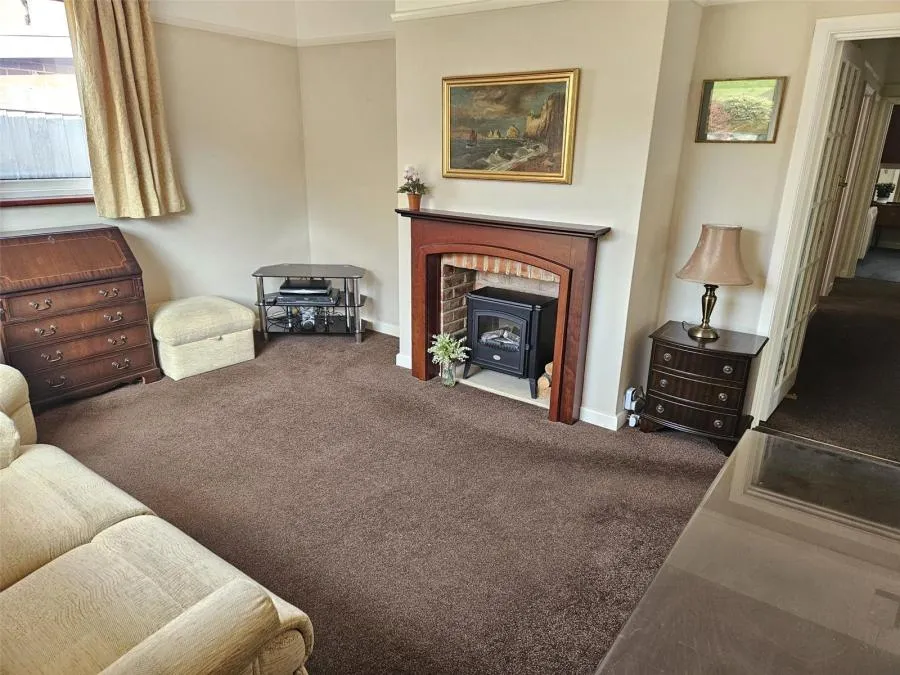 Alvington Road, Newport, PO30, photo 5