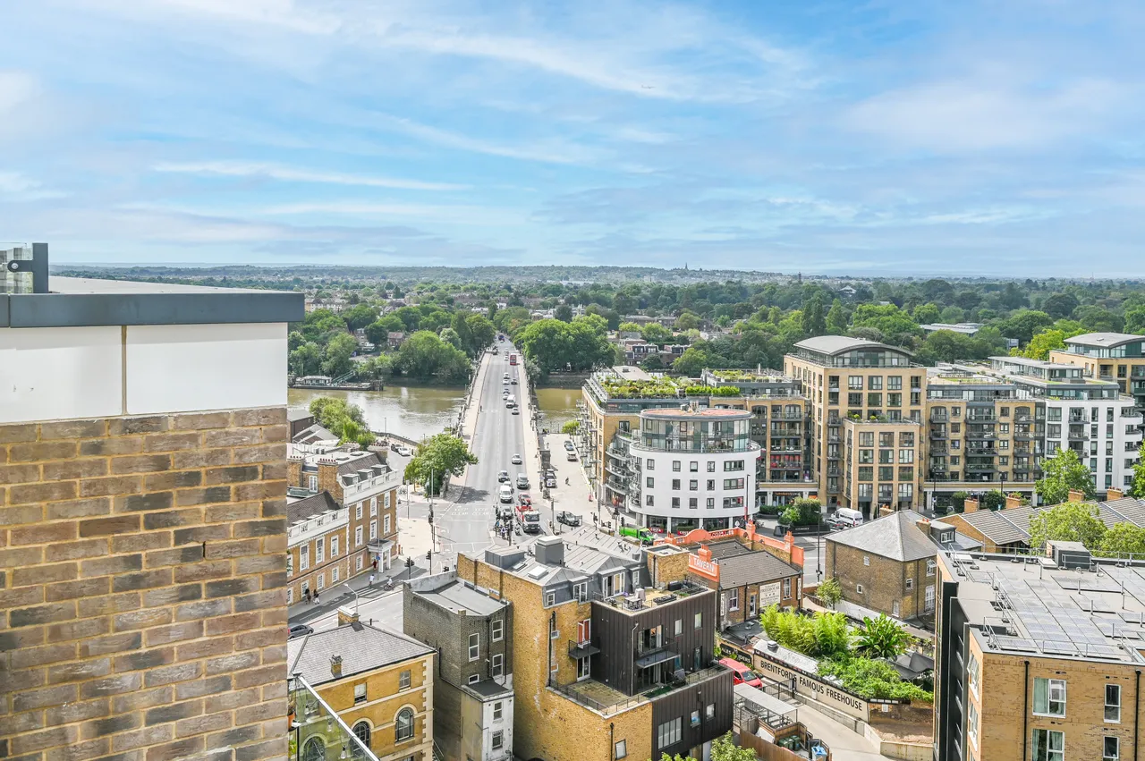 Brentford, TW8, photo 42