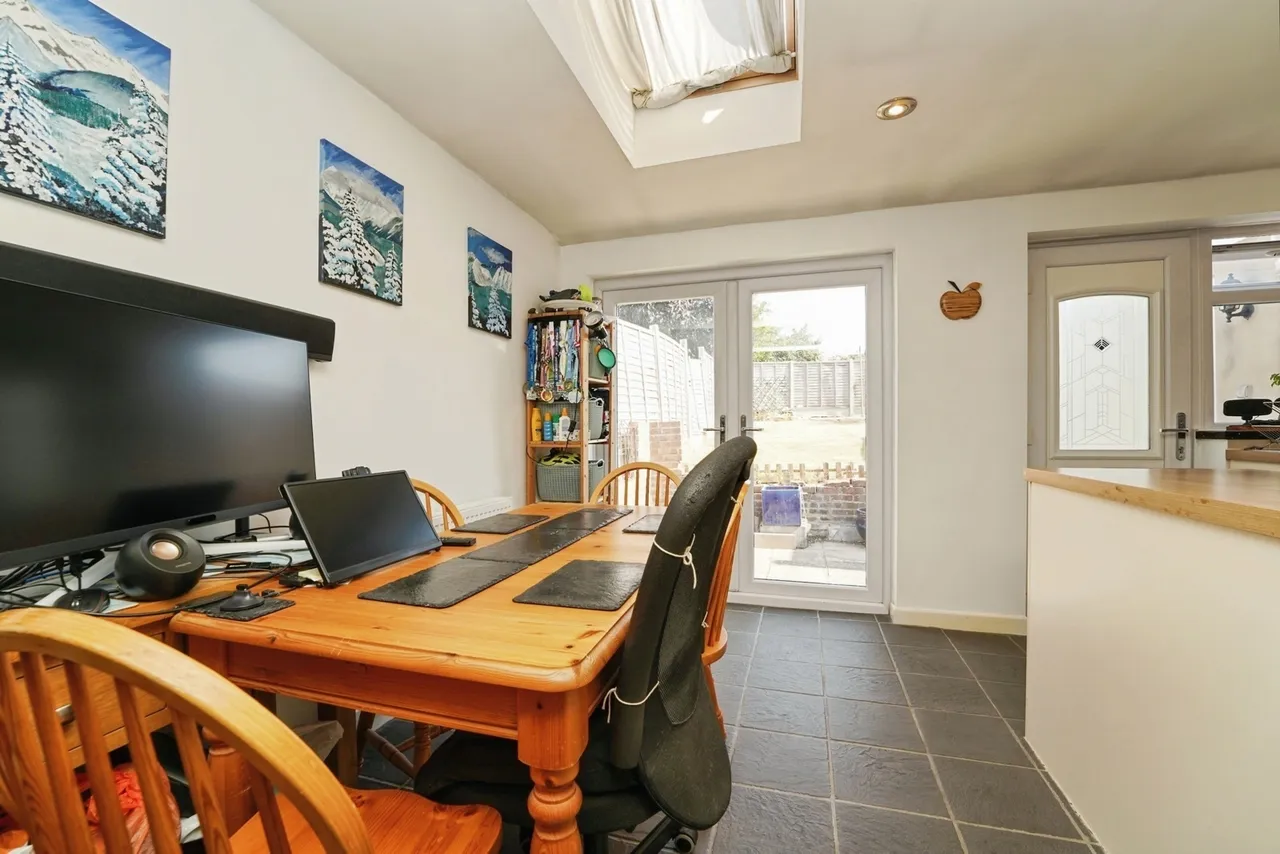 Warden Hill Road, Cheltenham, GL51, photo 4