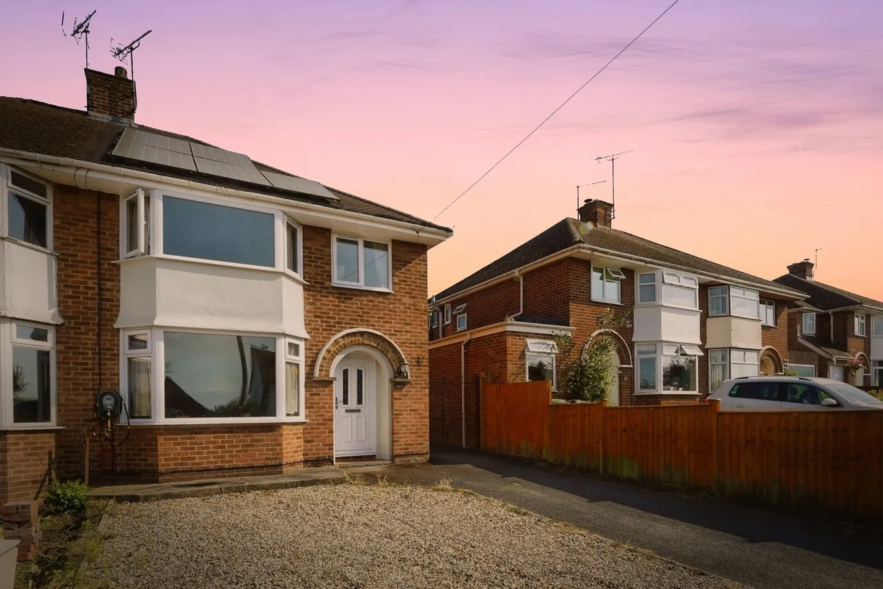 3 bed house for sale, Warden Hill Road, Cheltenham, GL51