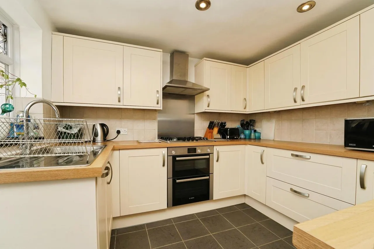 Warden Hill Road, Cheltenham, GL51, photo 3