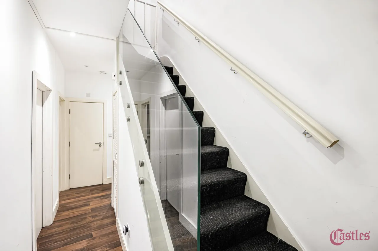 Coleridge Road, N8, photo 8