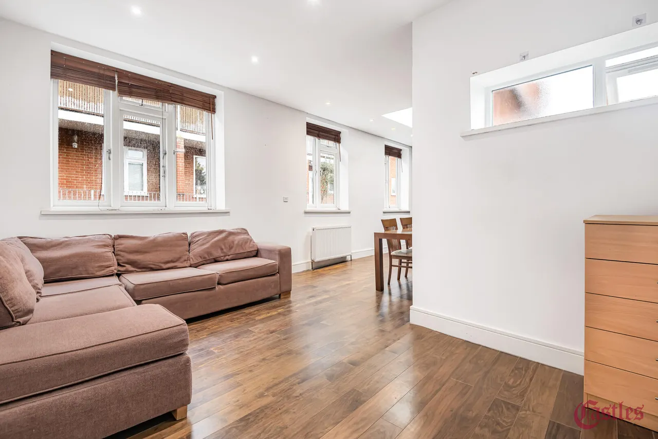 Coleridge Road, N8, photo 14