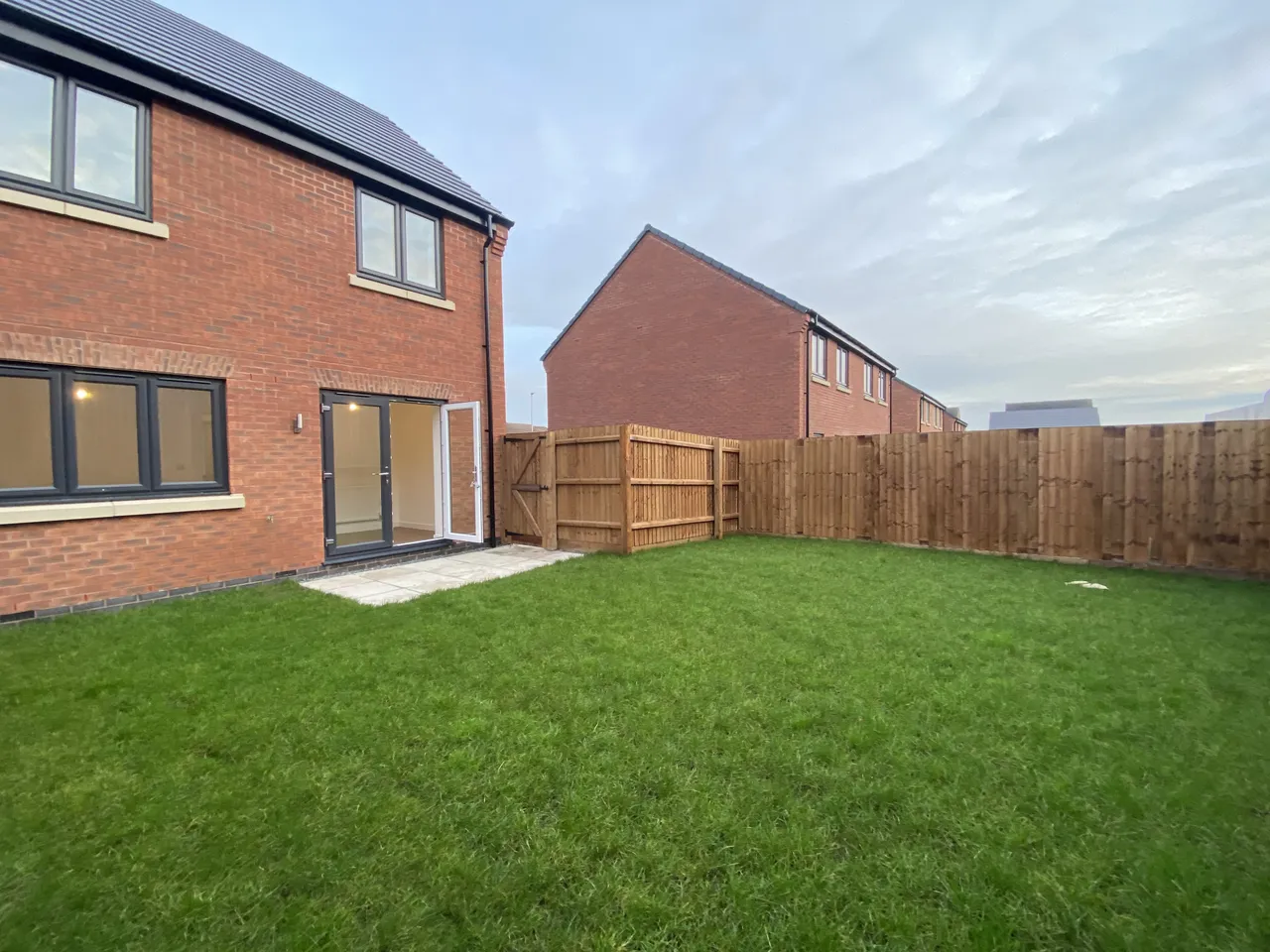 Canons Close, NN17, photo 8
