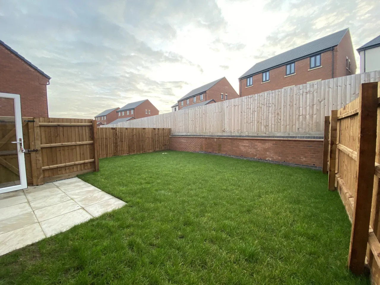 Canons Close, NN17, photo 7