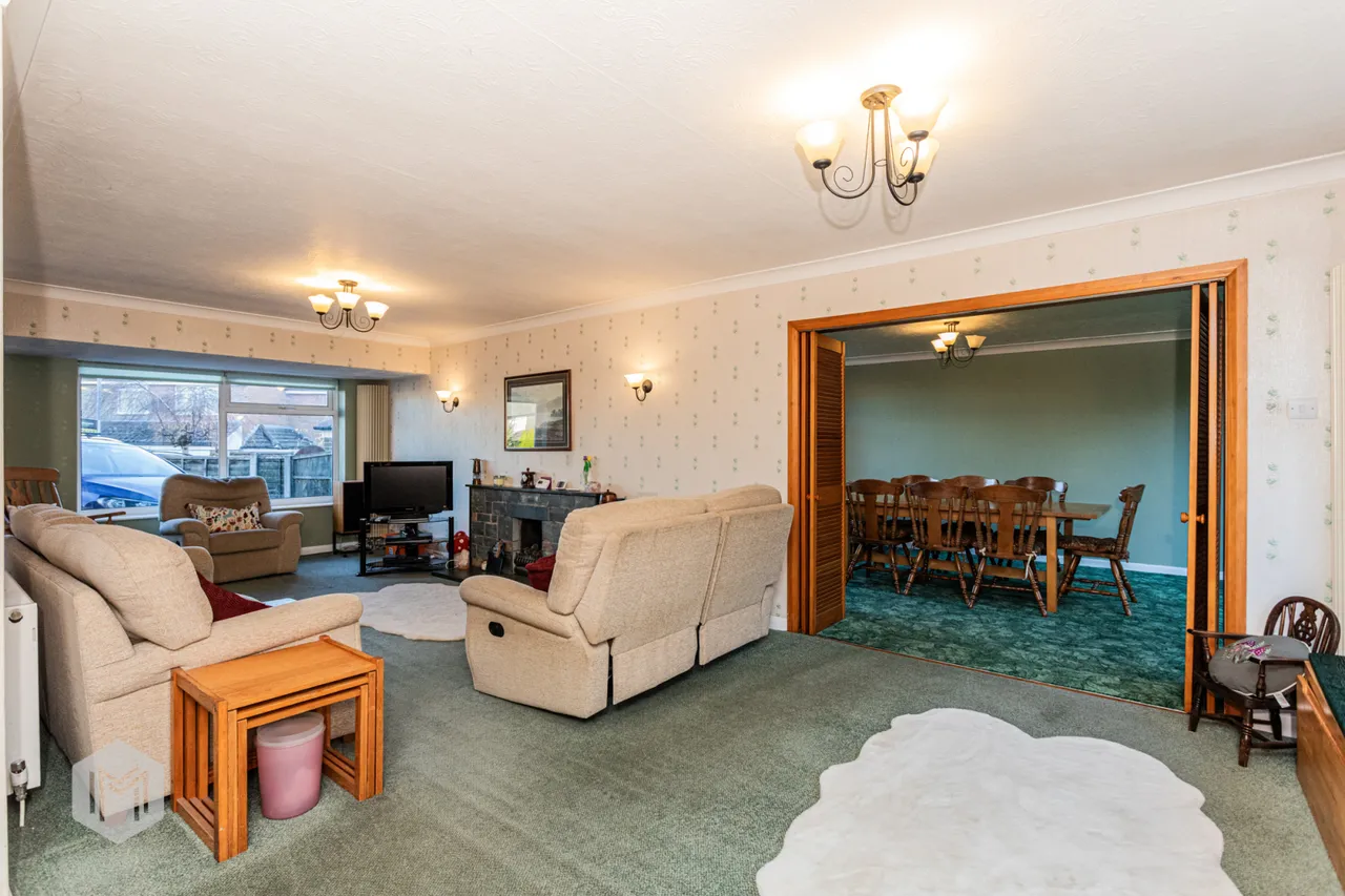 Kinloch Drive, Bolton, BL1 4LZ, photo 5