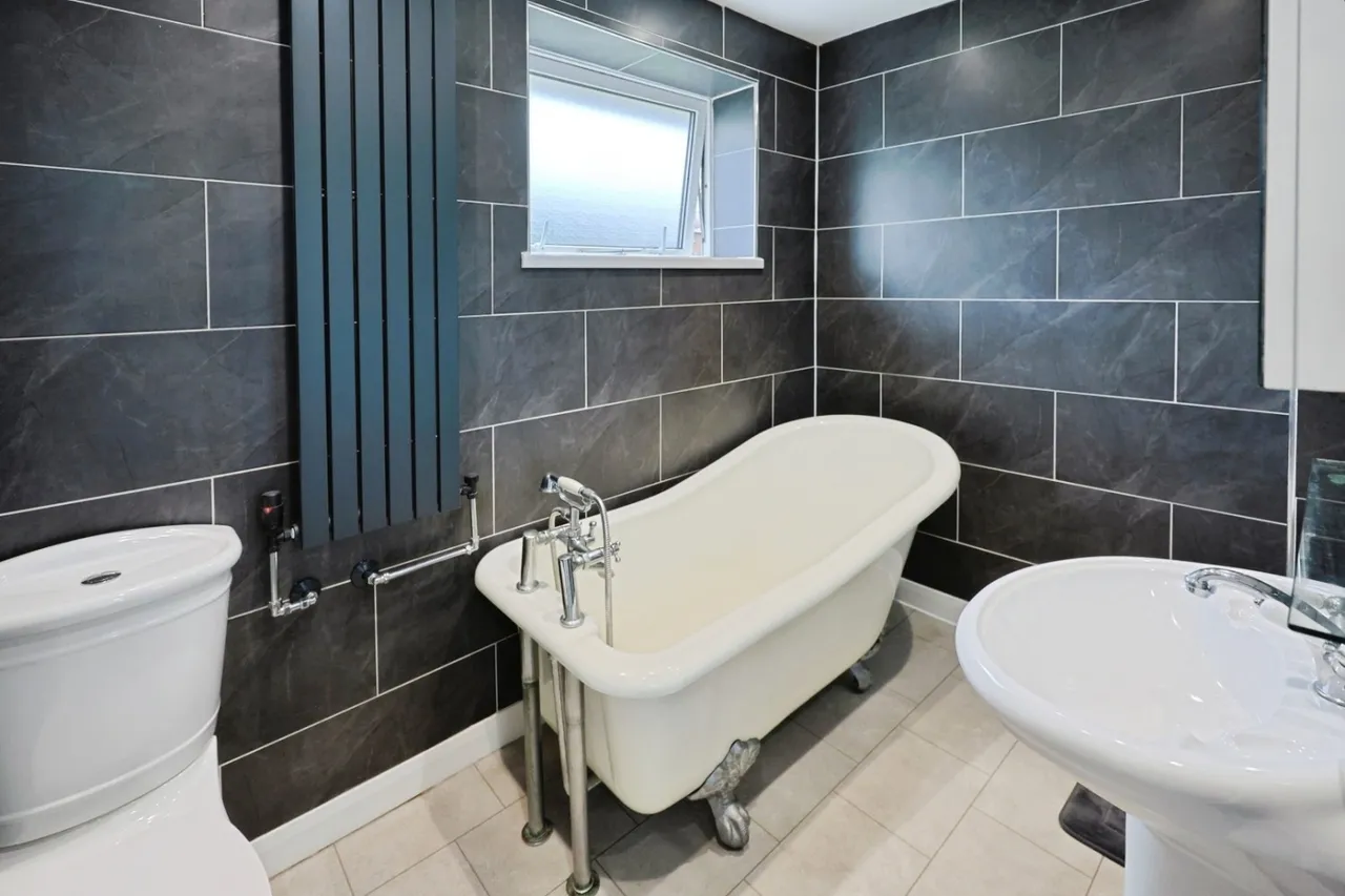 Derwent Avenue, West Auckland, DL14, photo 13
