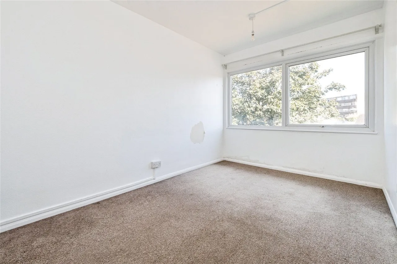 Wingrave Crescent, Brentwood, Essex, CM14, photo 10