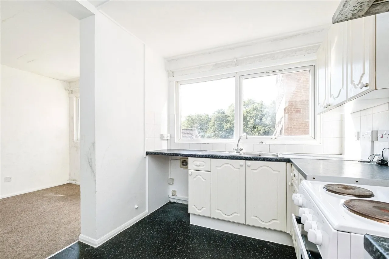 Wingrave Crescent, Brentwood, Essex, CM14, photo 3