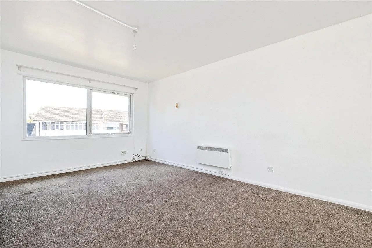 Wingrave Crescent, Brentwood, Essex, CM14, photo 4