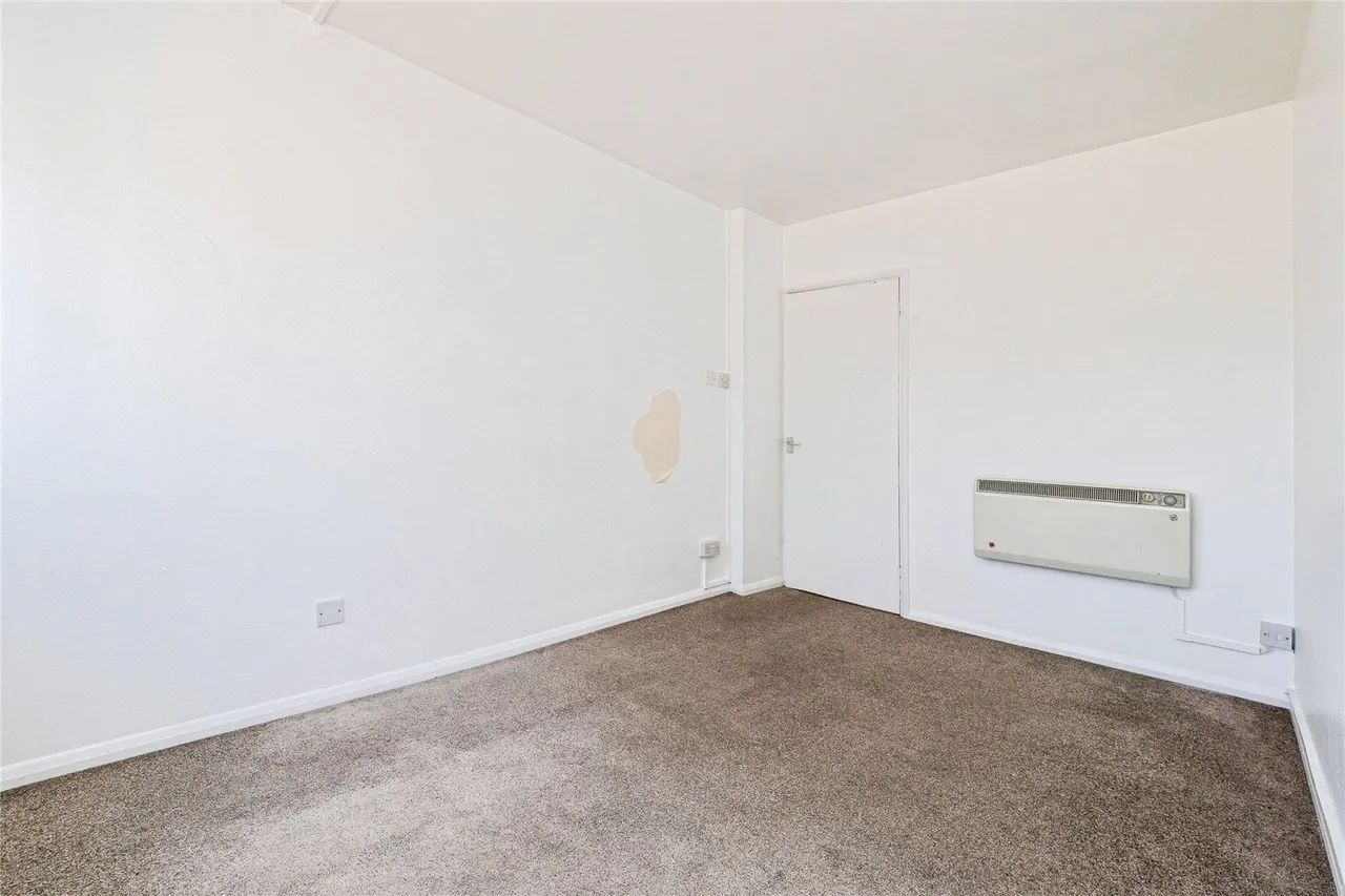 Wingrave Crescent, Brentwood, Essex, CM14, photo 13