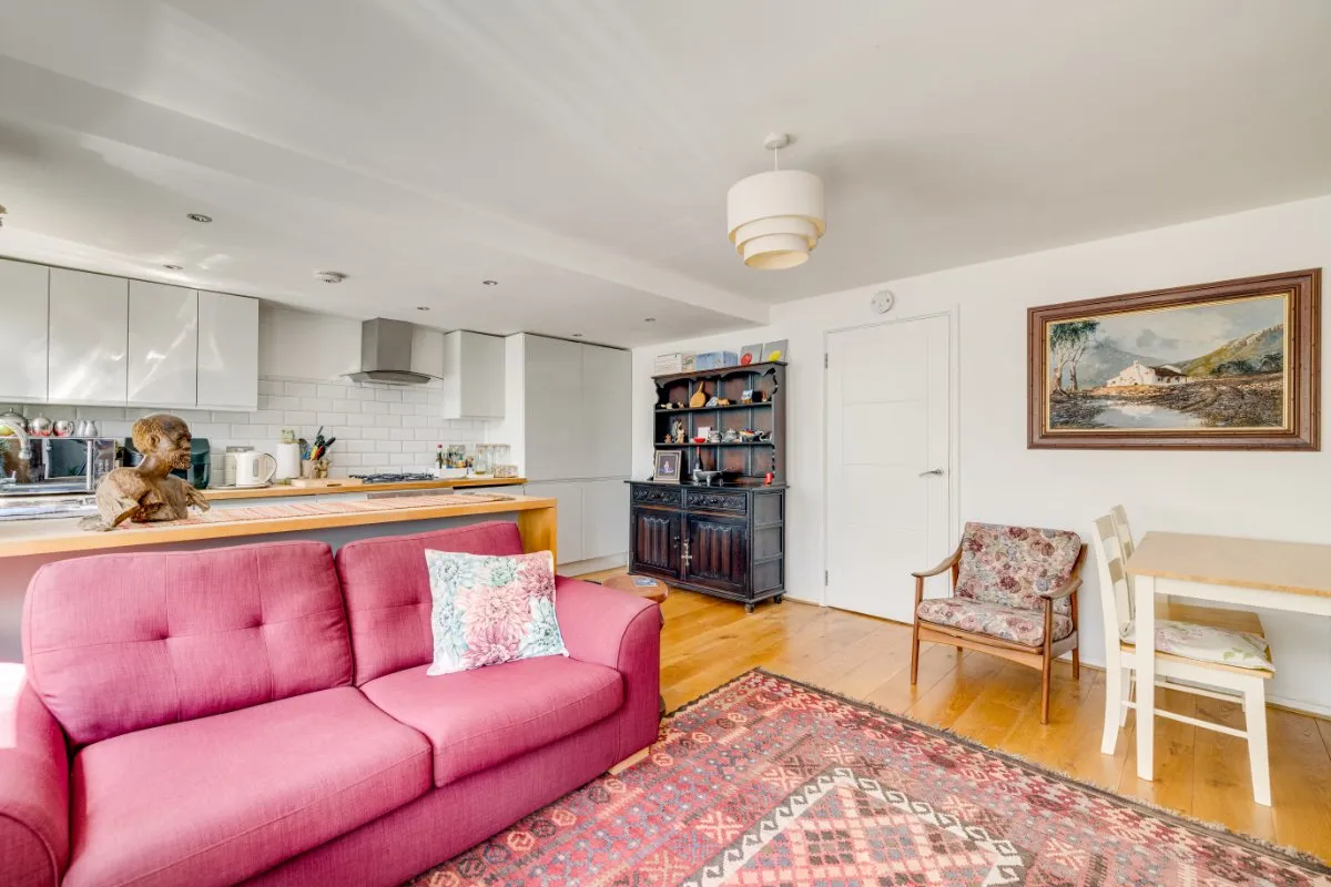 Harrowdene Gardens, Teddington, TW11, photo 2