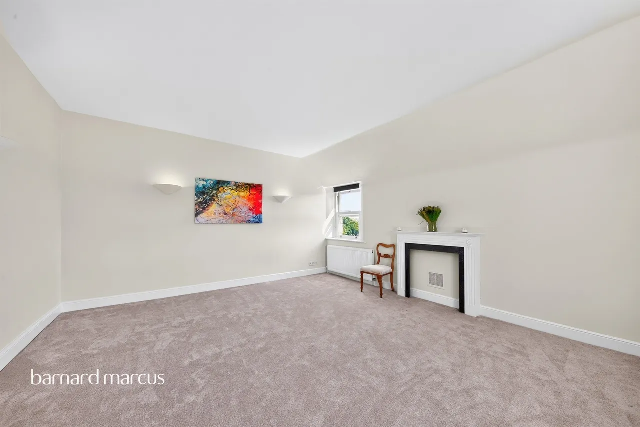 Oakleigh Park South, London, photo 3