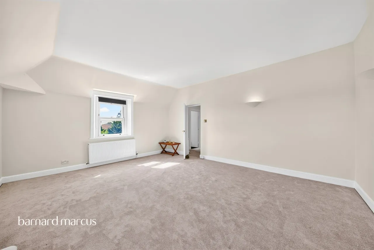 Oakleigh Park South, London, photo 5