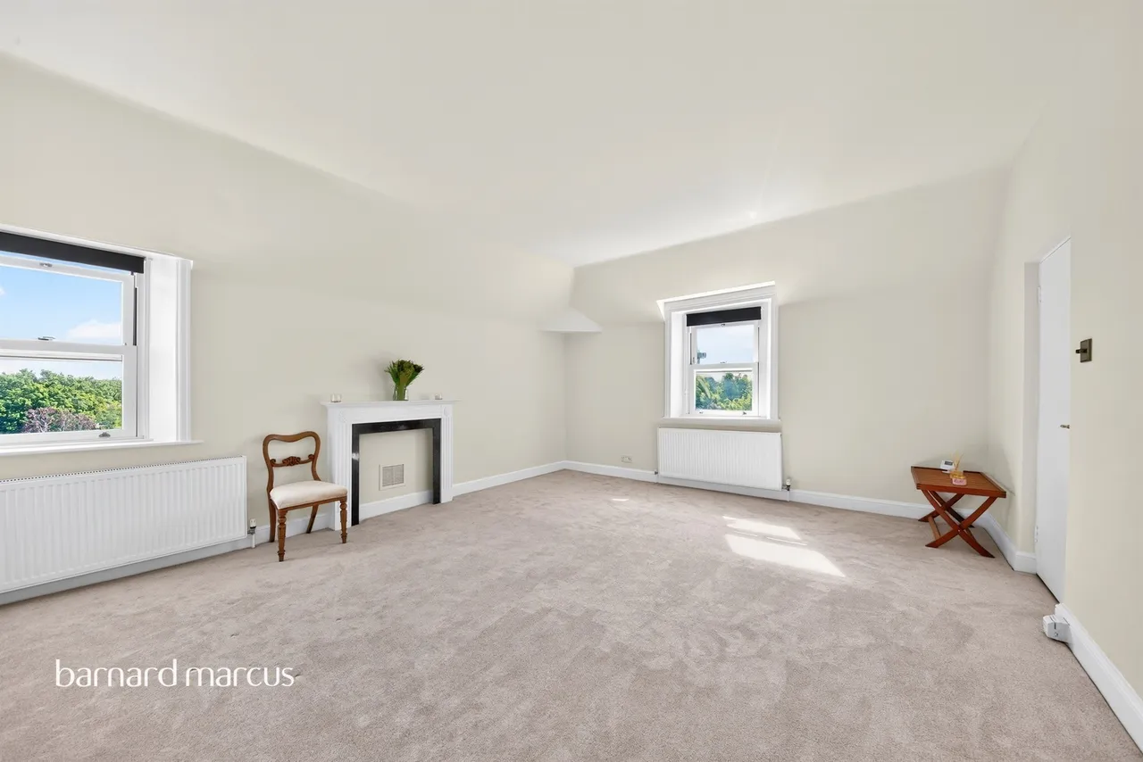 Oakleigh Park South, London, photo 7