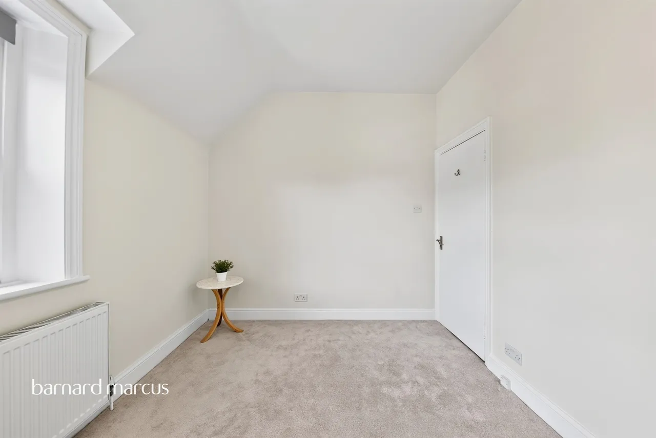 Oakleigh Park South, London, photo 6