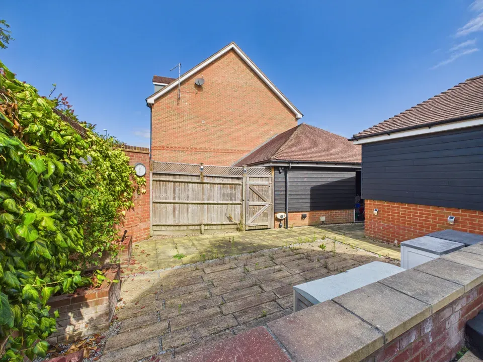 Harding Lane, Broadbridge Heath, Horsham, photo 10