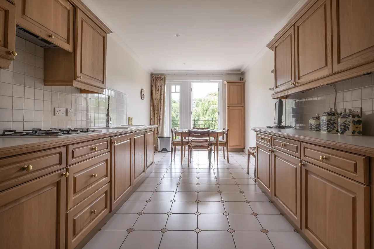 Clevedon Road, Twickenham, TW1, photo 5