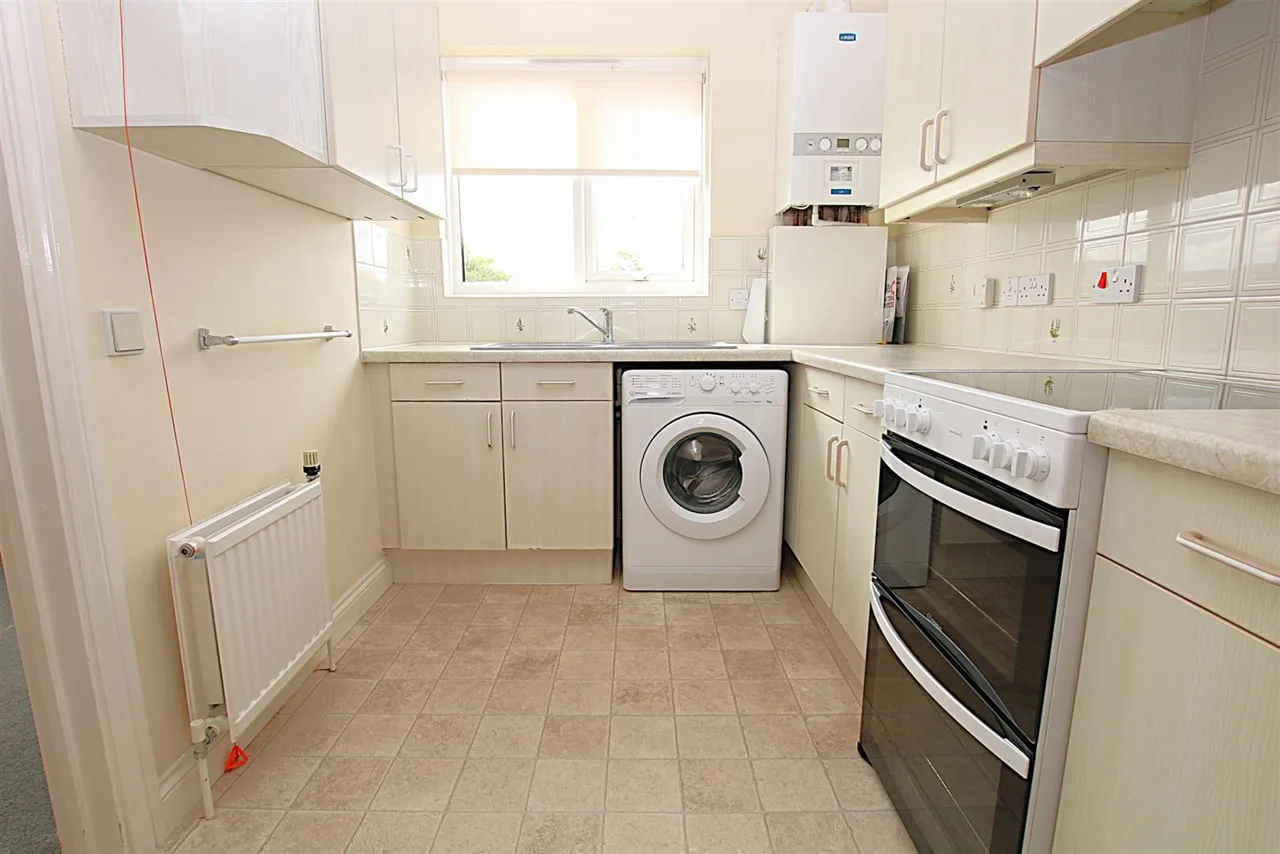 Wootton Brook Close, East Hunsbury, photo 5