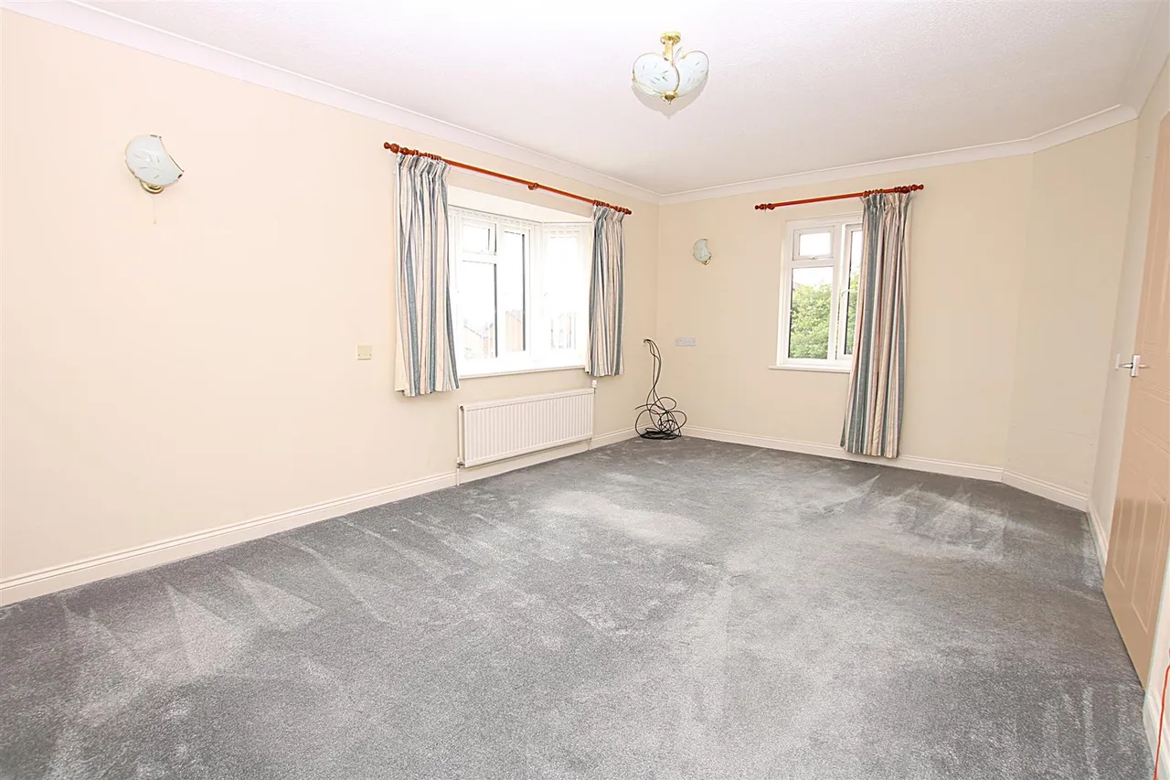 Wootton Brook Close, East Hunsbury, photo 2