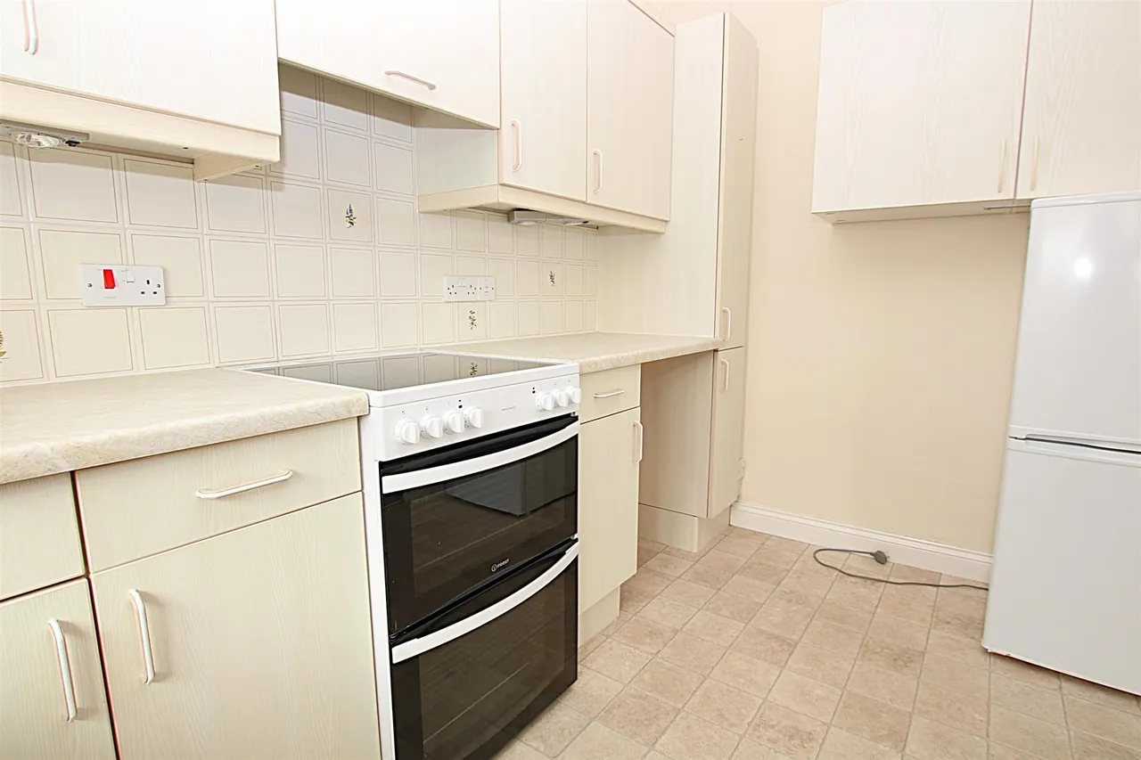 Wootton Brook Close, East Hunsbury, photo 6