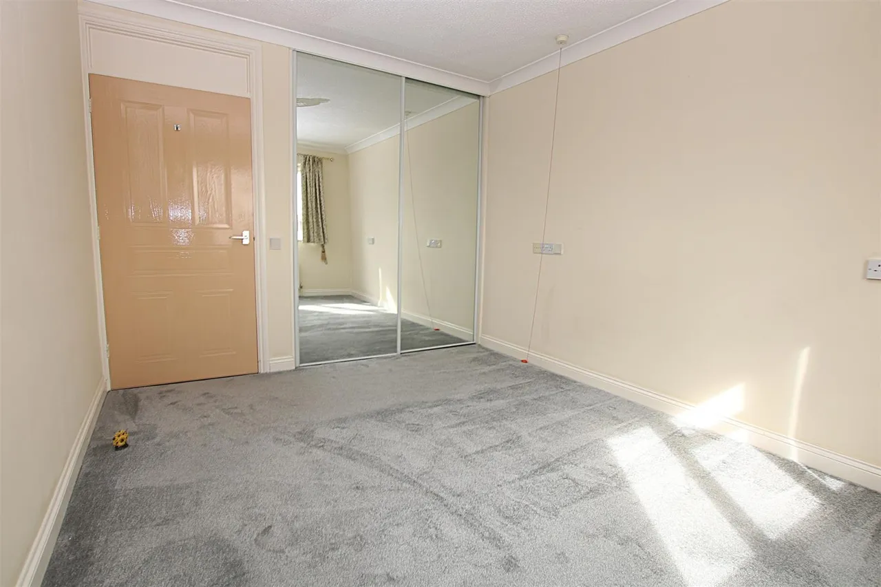 Wootton Brook Close, East Hunsbury, photo 8