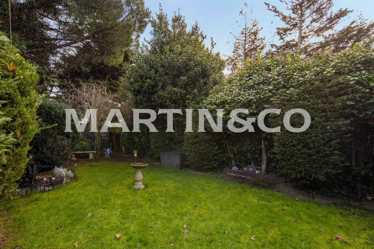 Elm Close, photo 6
