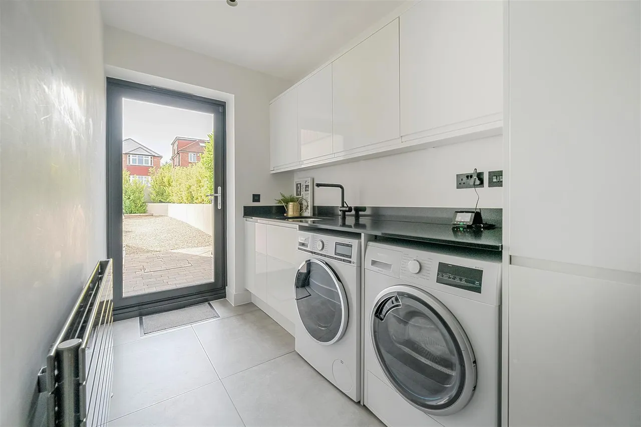 Beverley Grove, Drayton, photo 12
