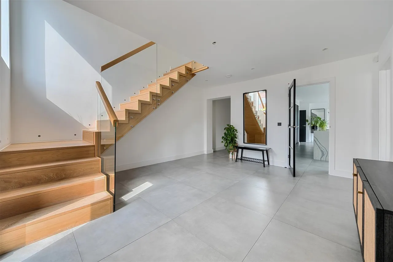 Beverley Grove, Drayton, photo 13