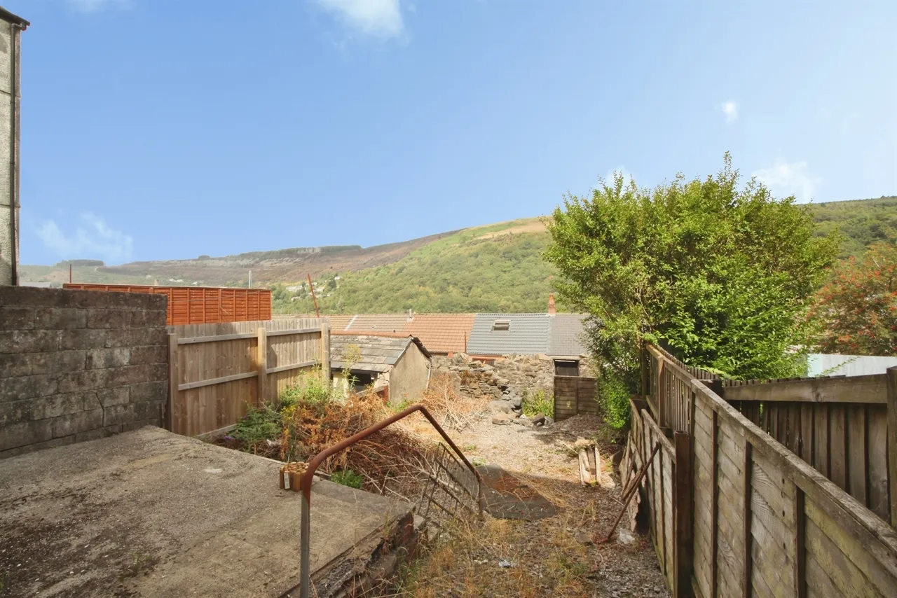 Duffryn Street, Ferndale, CF43, photo 15