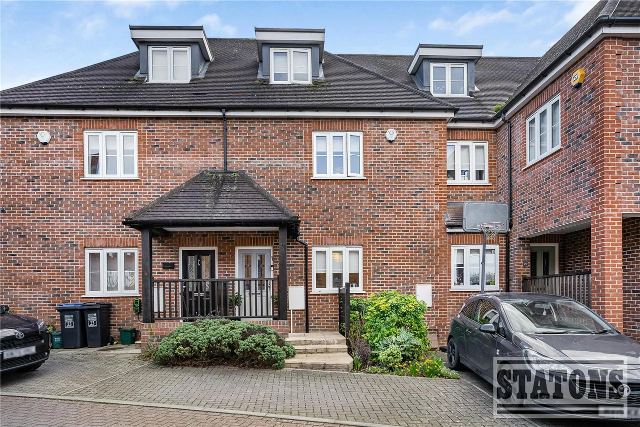 4 bed house for sale — Green Close, Brookmans Park, Hertfordshire, AL9 7ST