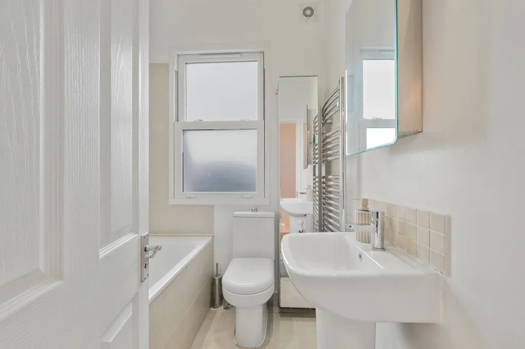 Faraday Road, London, SW19, photo 8