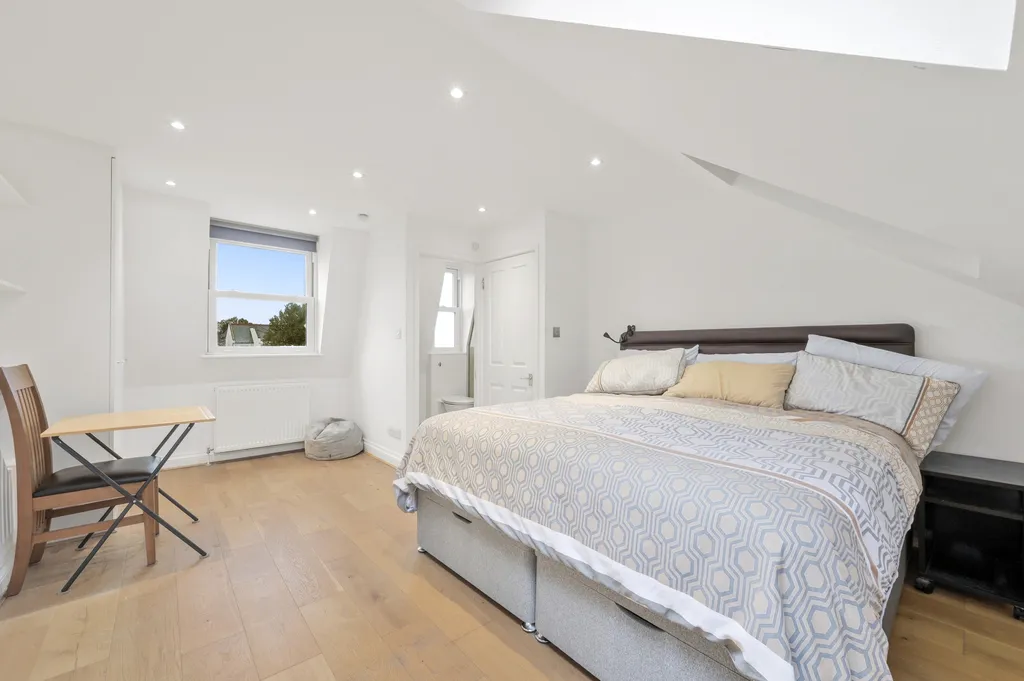 Faraday Road, London, SW19, photo 5