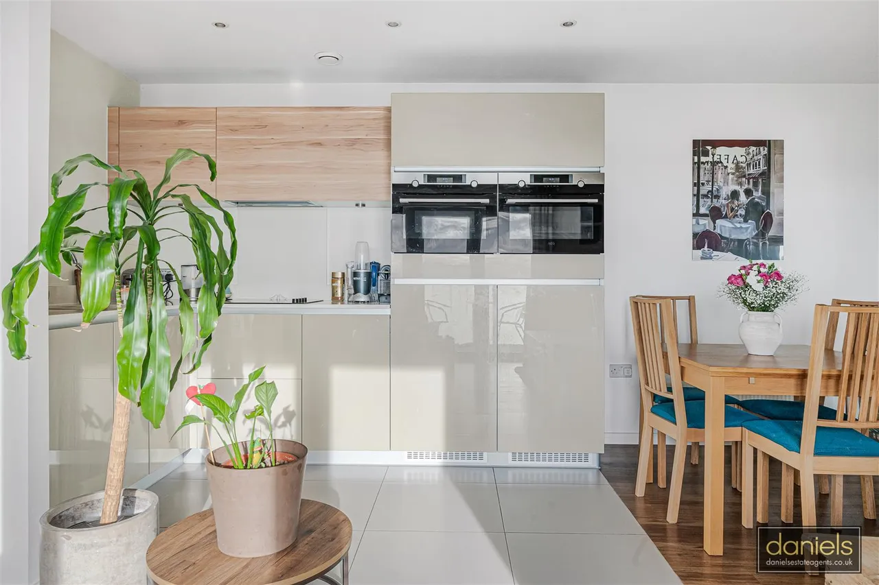 Williams Way, Wembley, HA0, photo 8