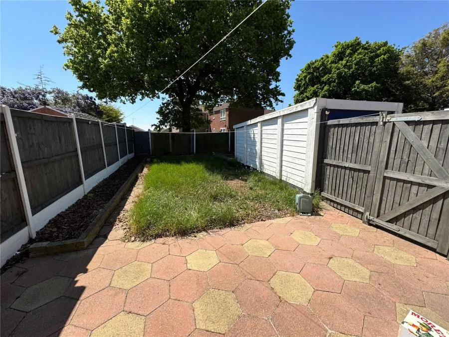 Becontree Close, Clacton-on-Sea, CO15, photo 8