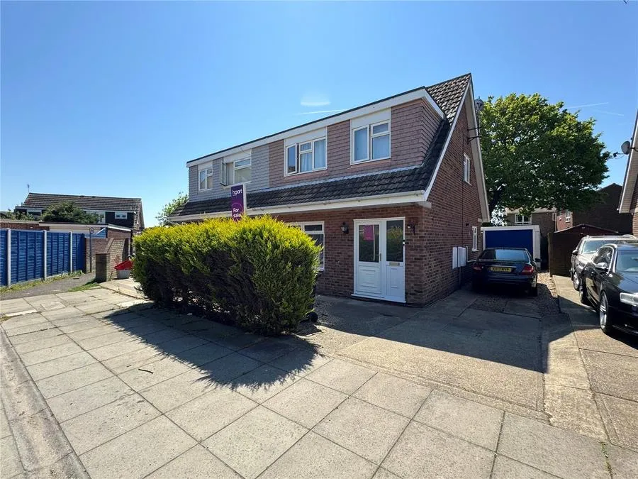 Becontree Close, Clacton-on-Sea, CO15, photo 14