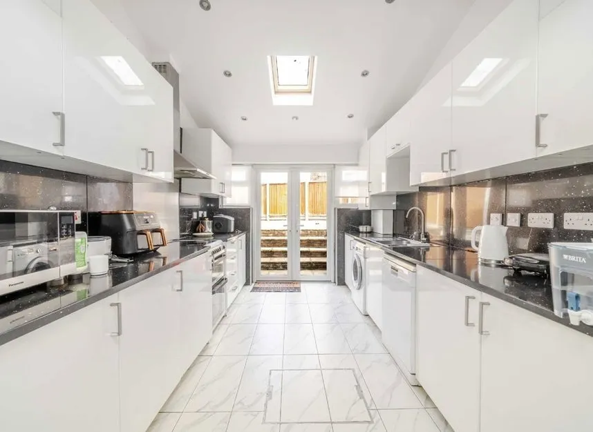 Woodcote Avenue, Mill Hill, NW7, photo 5