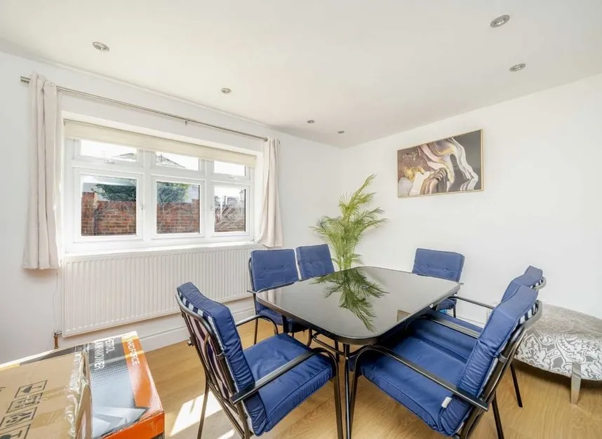 Woodcote Avenue, Mill Hill, NW7, photo 3