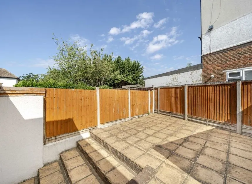 Woodcote Avenue, Mill Hill, NW7, photo 11