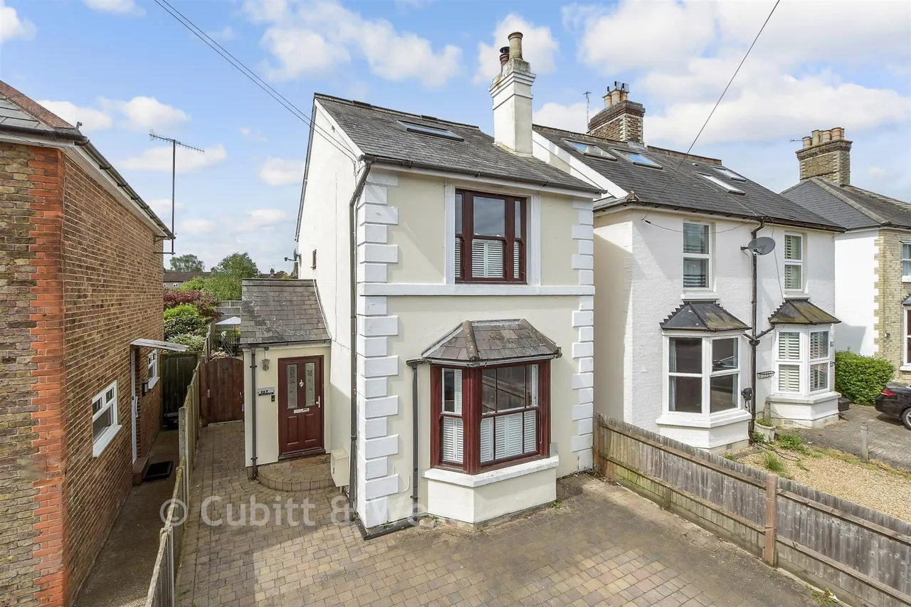 3 bed house for sale, Monson Road, Redhill, RH1