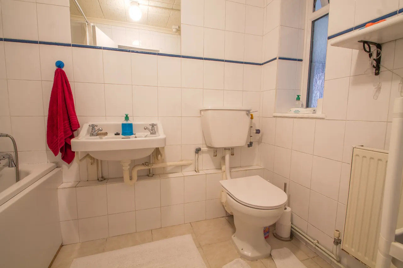 Strongbow Crescent, London, SE9, photo 6