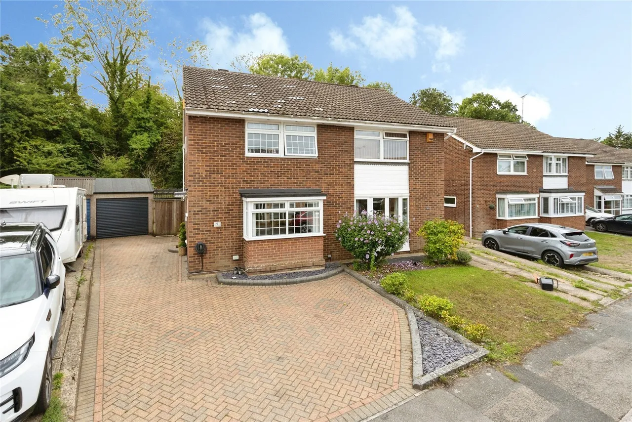3 bed house for sale, Driffield Gardens, Tonbridge, TN9