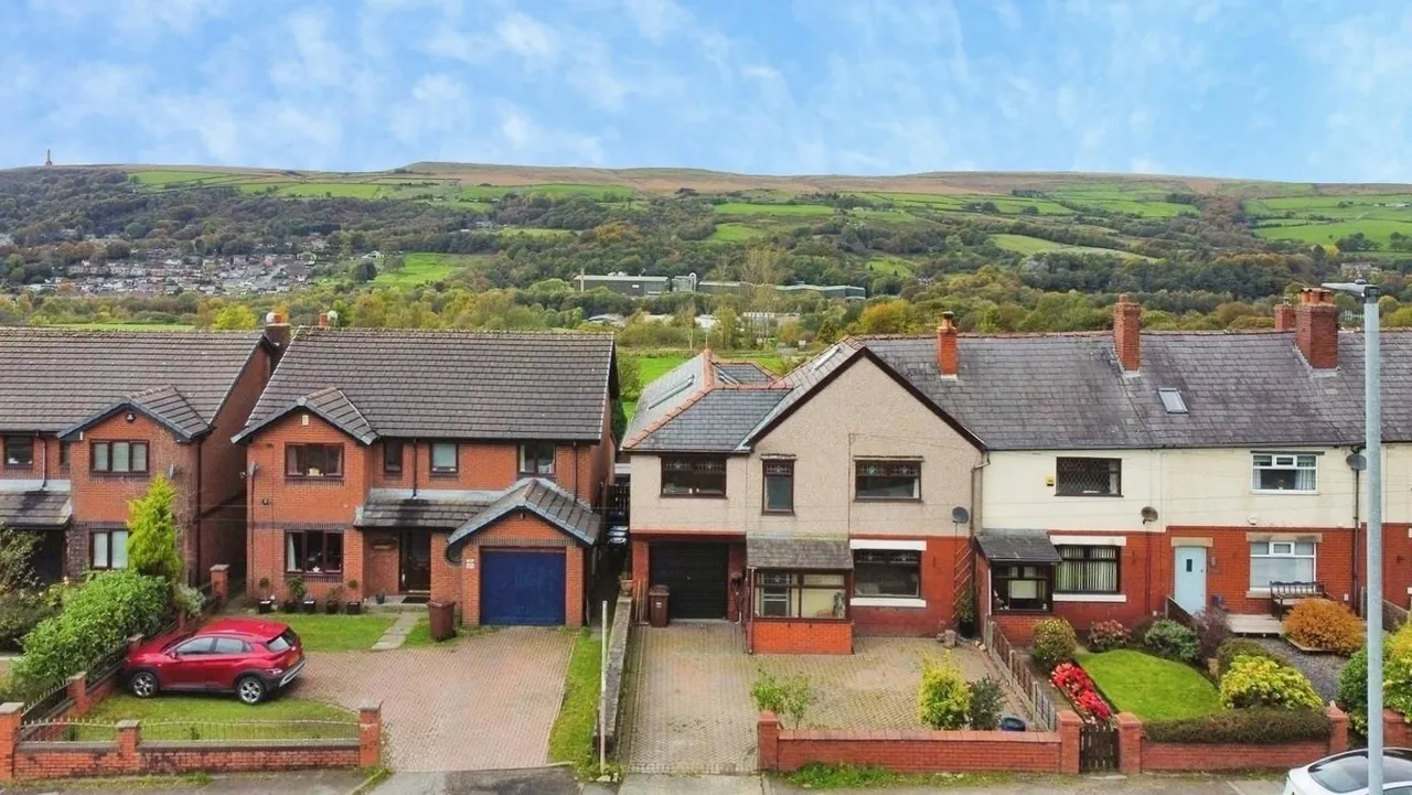 4 bed house for sale, Whalley Road, Ramsbottom, BL0